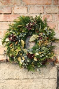 Zimný veniec hovorí o majiteľovej otvorenosti