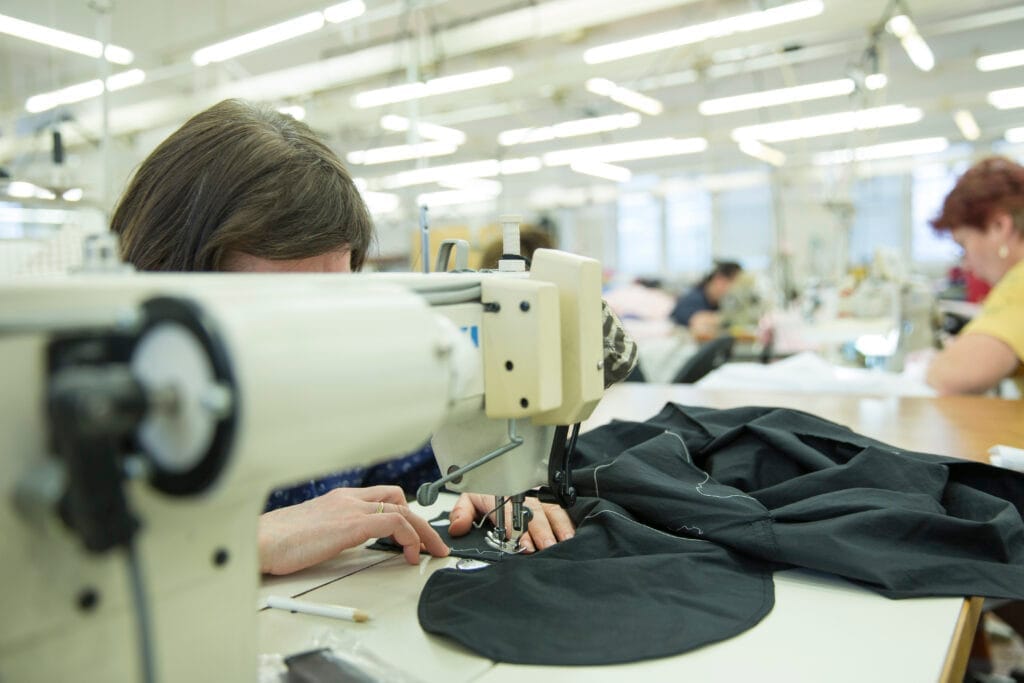 Nehera šitie vo fabrikách