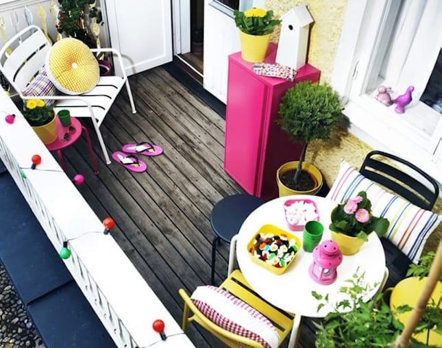 [lnk url="http://www.brit.co/balcony-style/"]Zdroj: brit.co[/lnk]