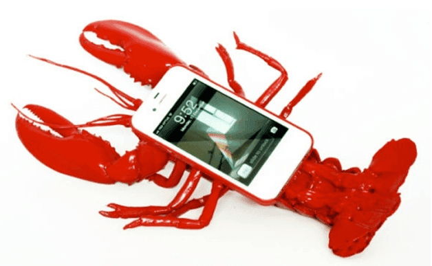 [lnk url="http://www.noddyboffin.com/portfolio/lobster-mobile-telephone-case/"]Zdroj: www.noddyboffin.com[/lnk]