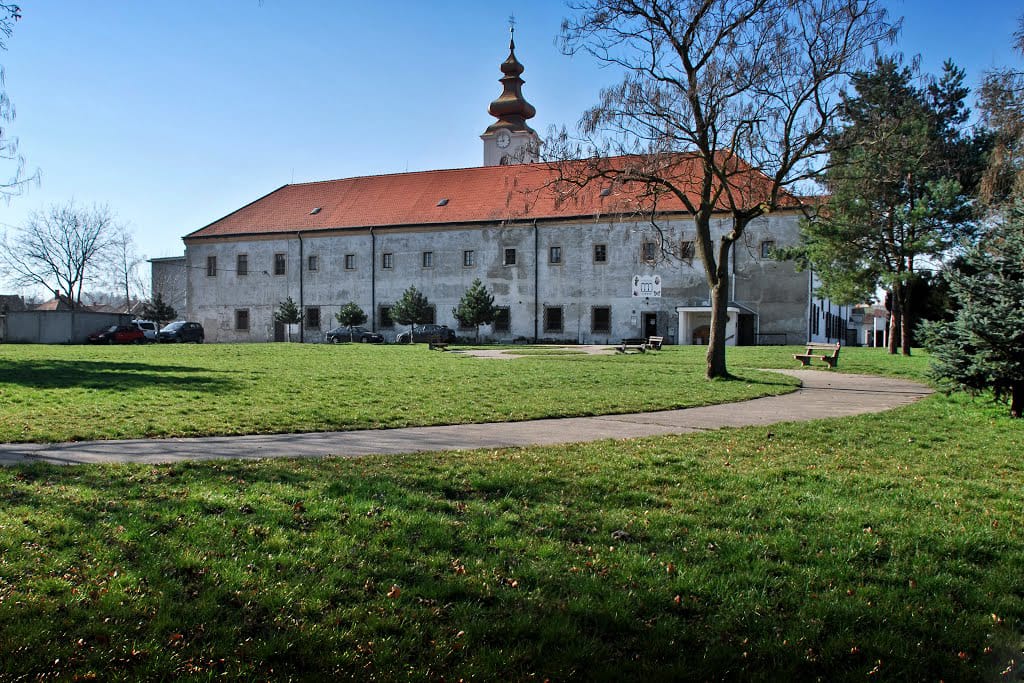 Františkánsky kostol Všetkých svätých a kláštor, Hlohovec