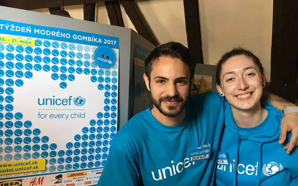 UNICEF, chlapec, dievča