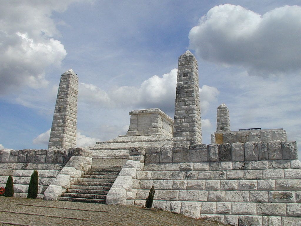 mohyla m r stefanika