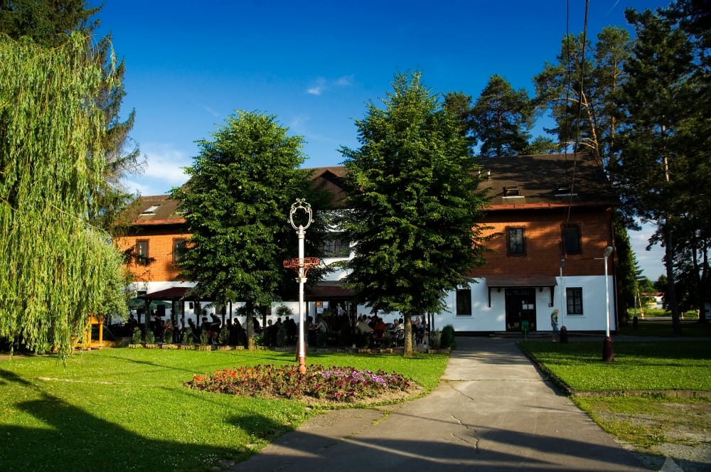 [lnk url=“http://www.vodnesvety.sk/kupele-kovacova/296-fotogaleria”]Zdroj: vodnesvety.sk[/lnk]